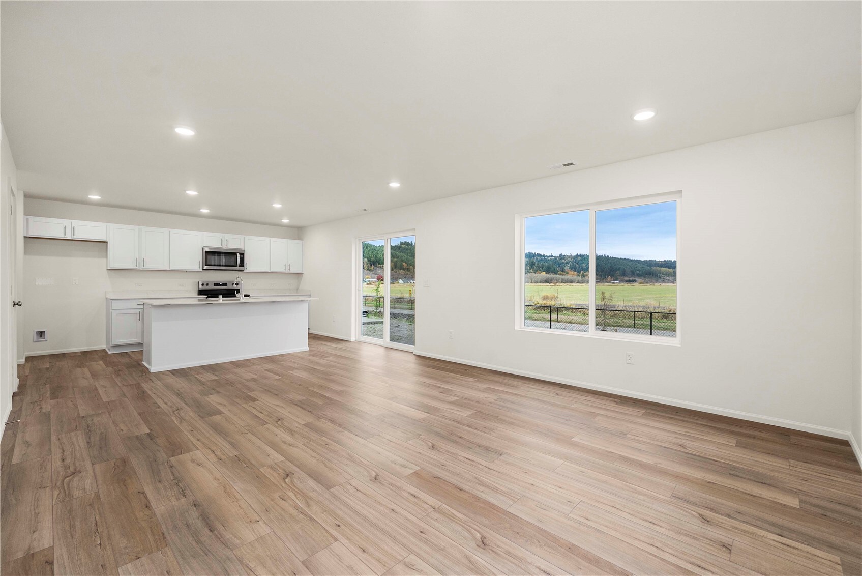 9939 Ferns Loop Property Photo 10