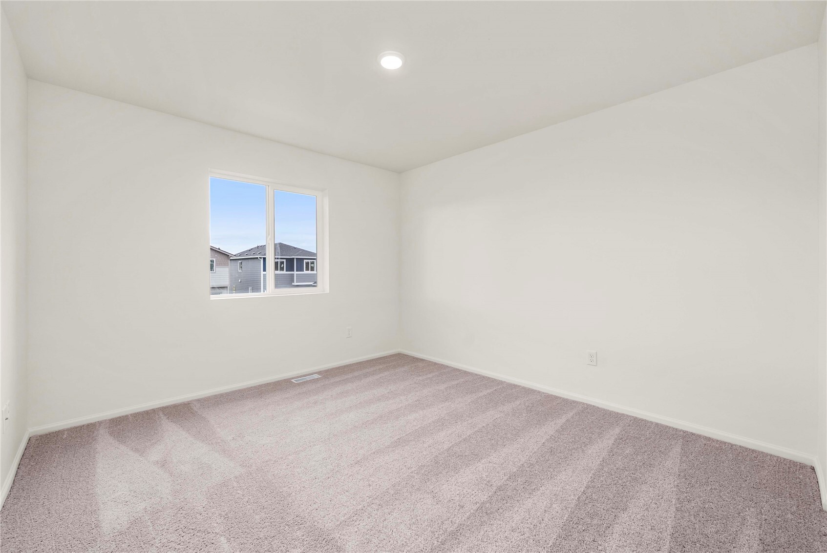 9939 Ferns Loop Property Photo 26