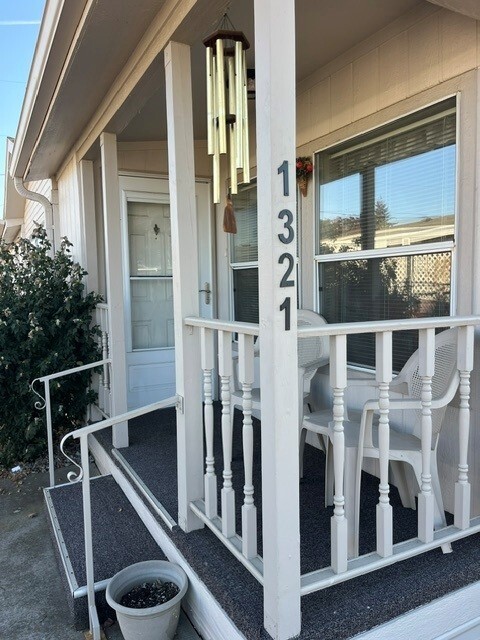 1321 Rancho Villa Dr Property Photo 5