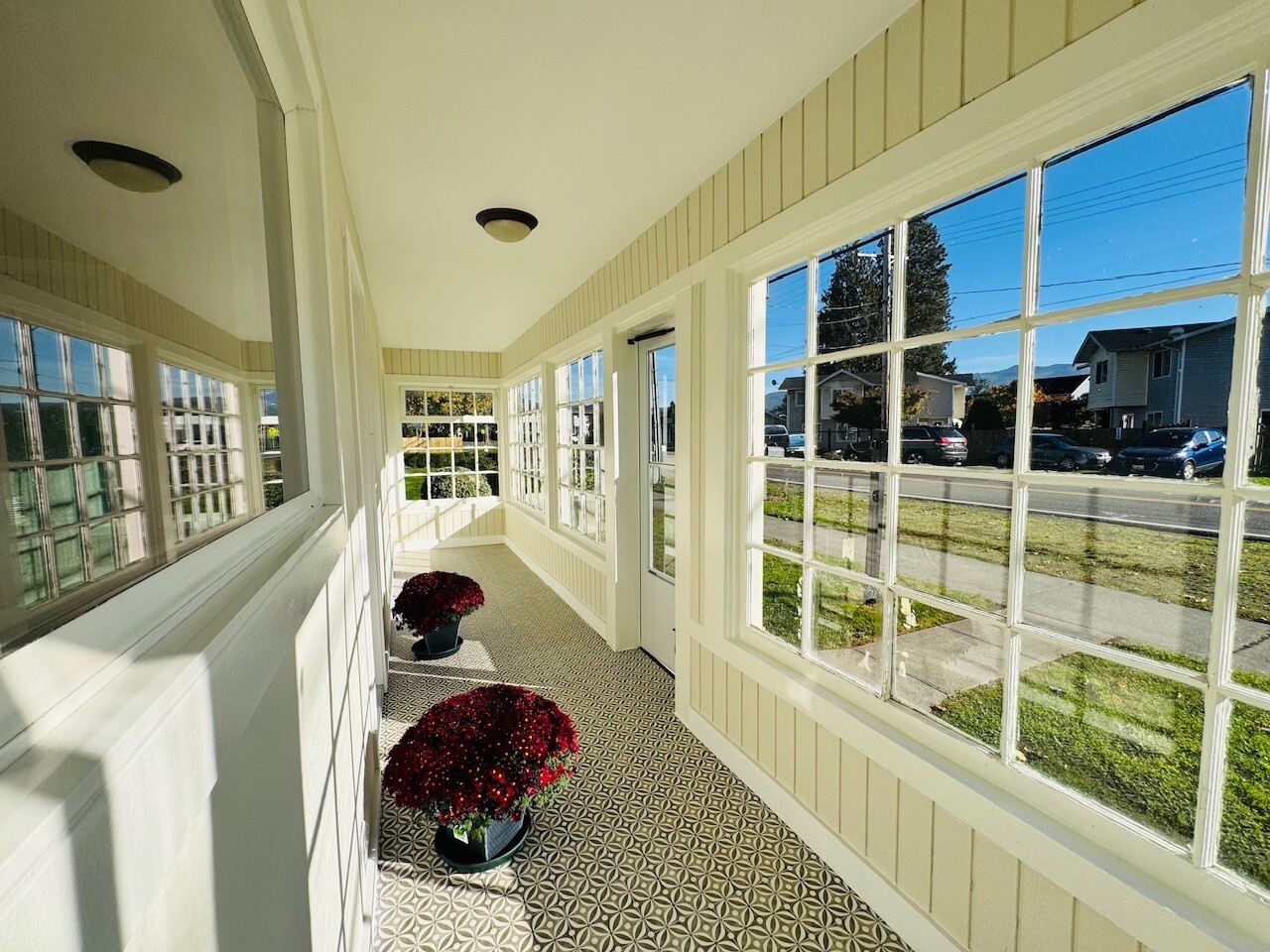 222 Front Street Property Photo 4