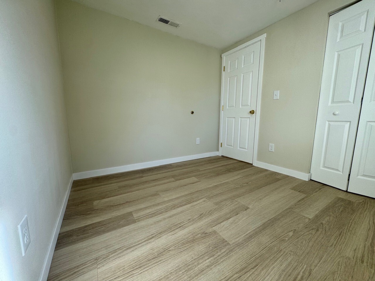 222 Front Street Property Photo 10