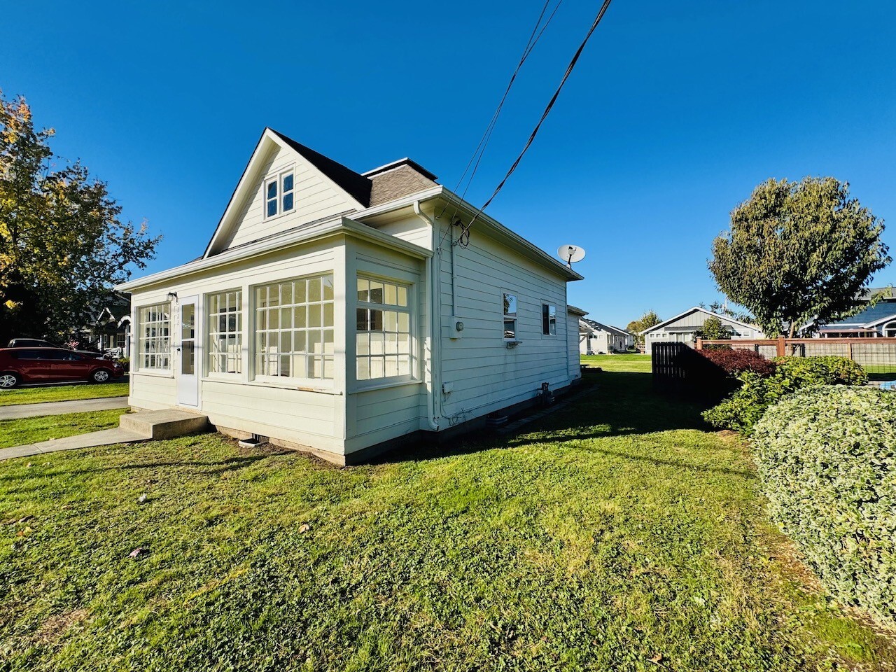 222 Front Street Property Photo 14