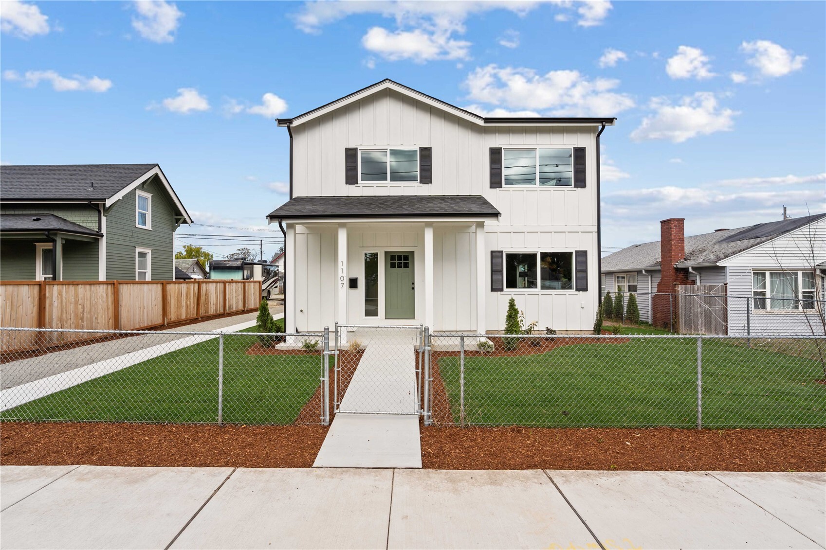 1107 E 64th Street Property Photo 1