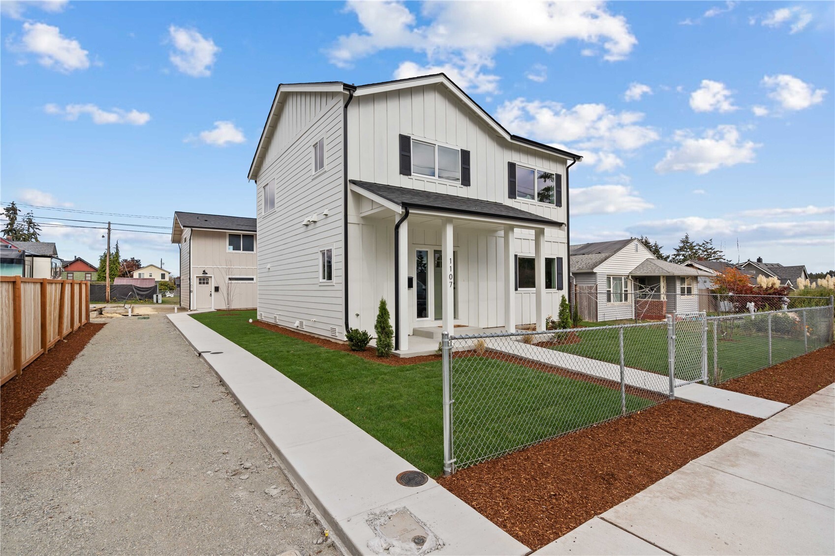 1107 E 64th Street Property Photo 2