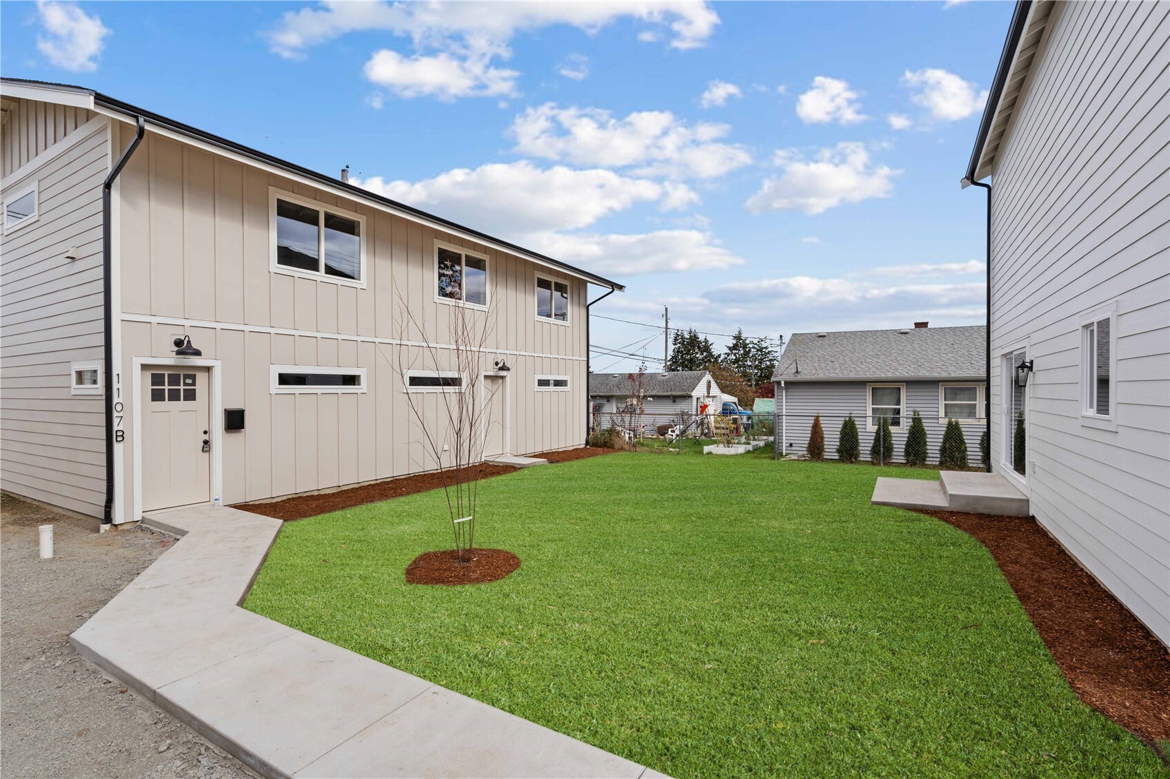 1107 E 64th Street Property Photo 26