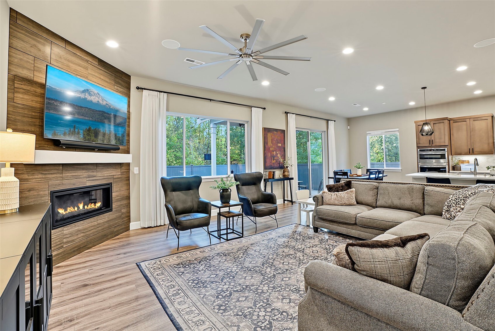 13008 157th Street Property Photo 6