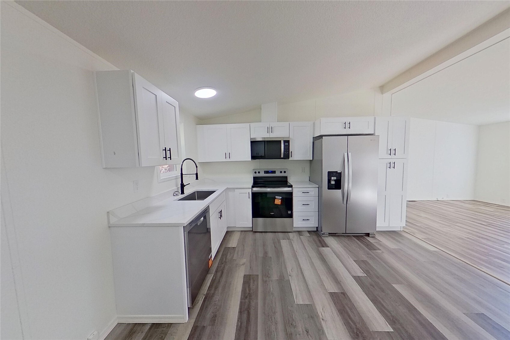 14903 Voss Place Property Photo 4