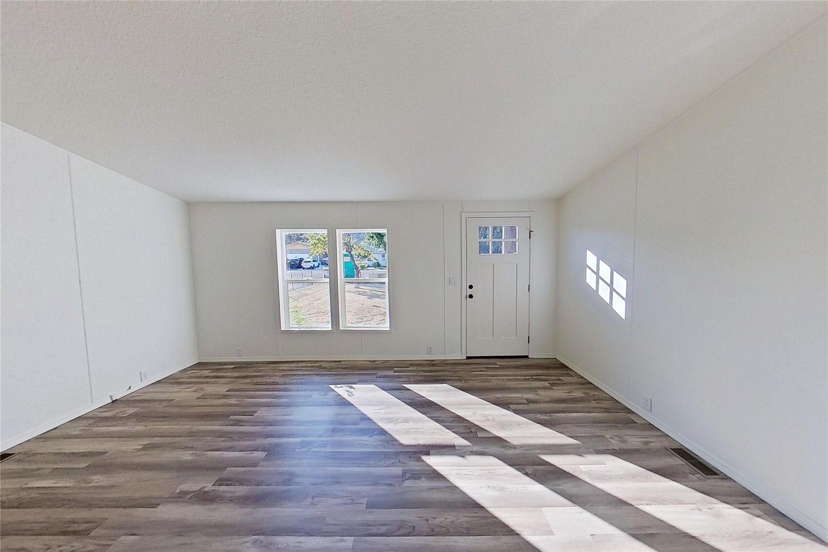 14903 Voss Place Property Photo 9