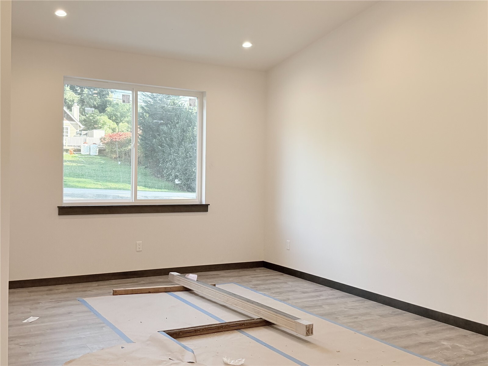 455 Hilltop Drive Property Photo 3