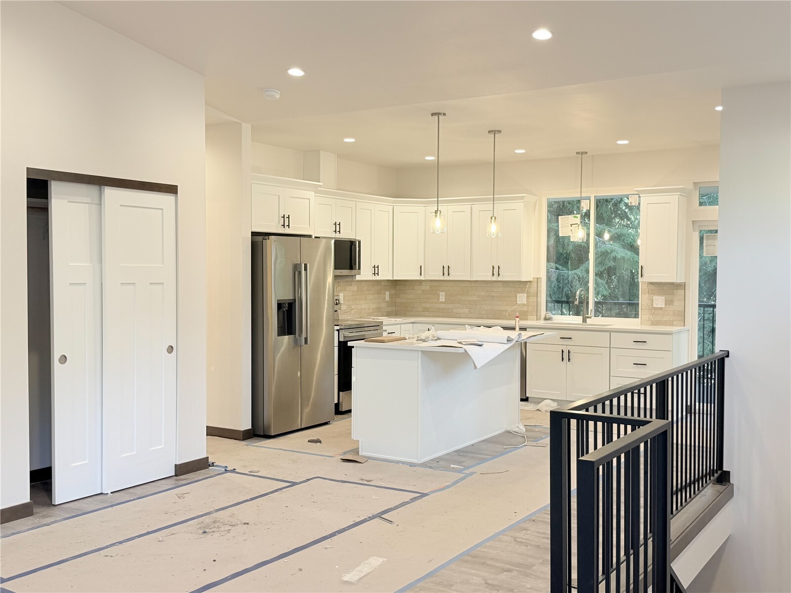 455 Hilltop Drive Property Photo 4