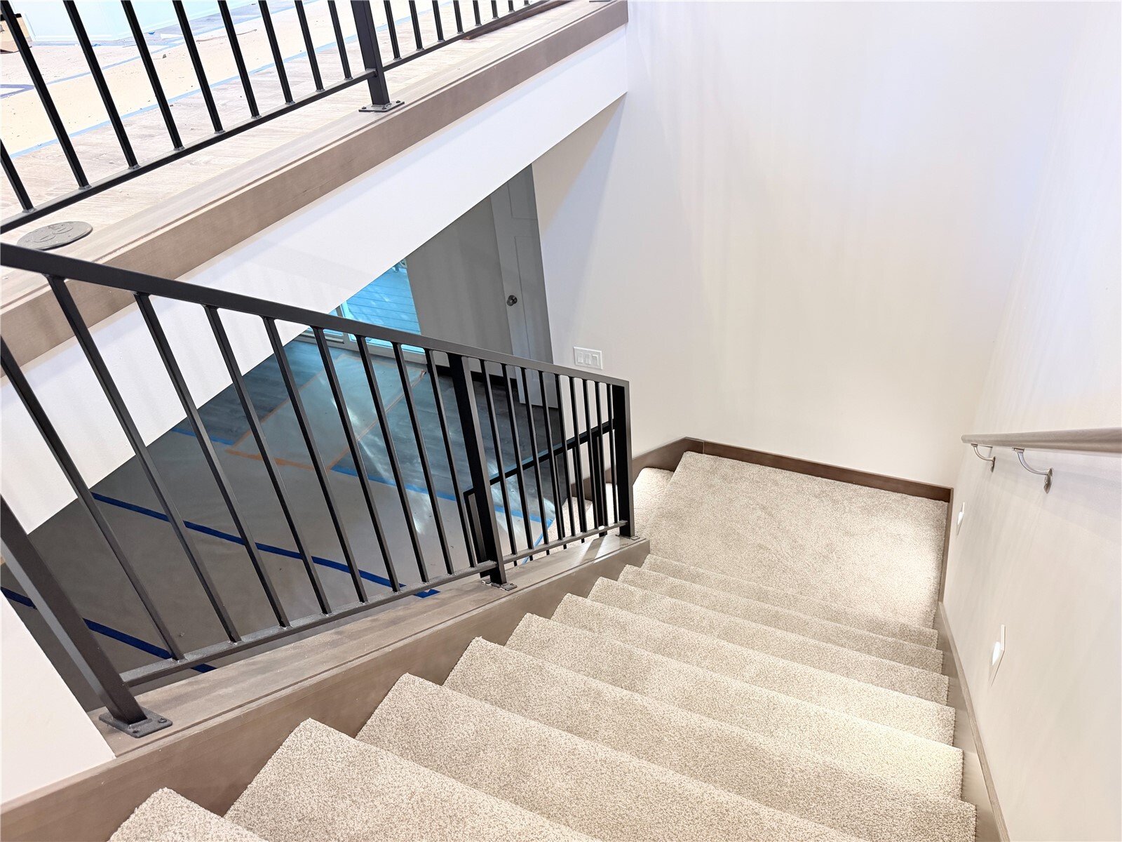 455 Hilltop Drive Property Photo 14