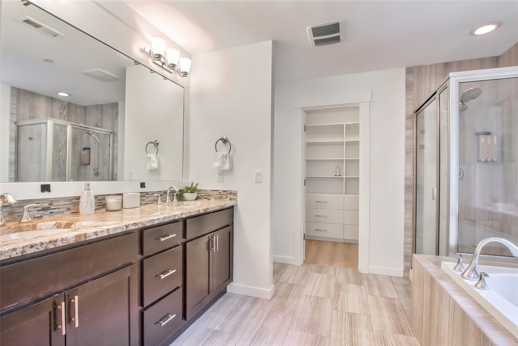 16426 85th Place Property Photo 19