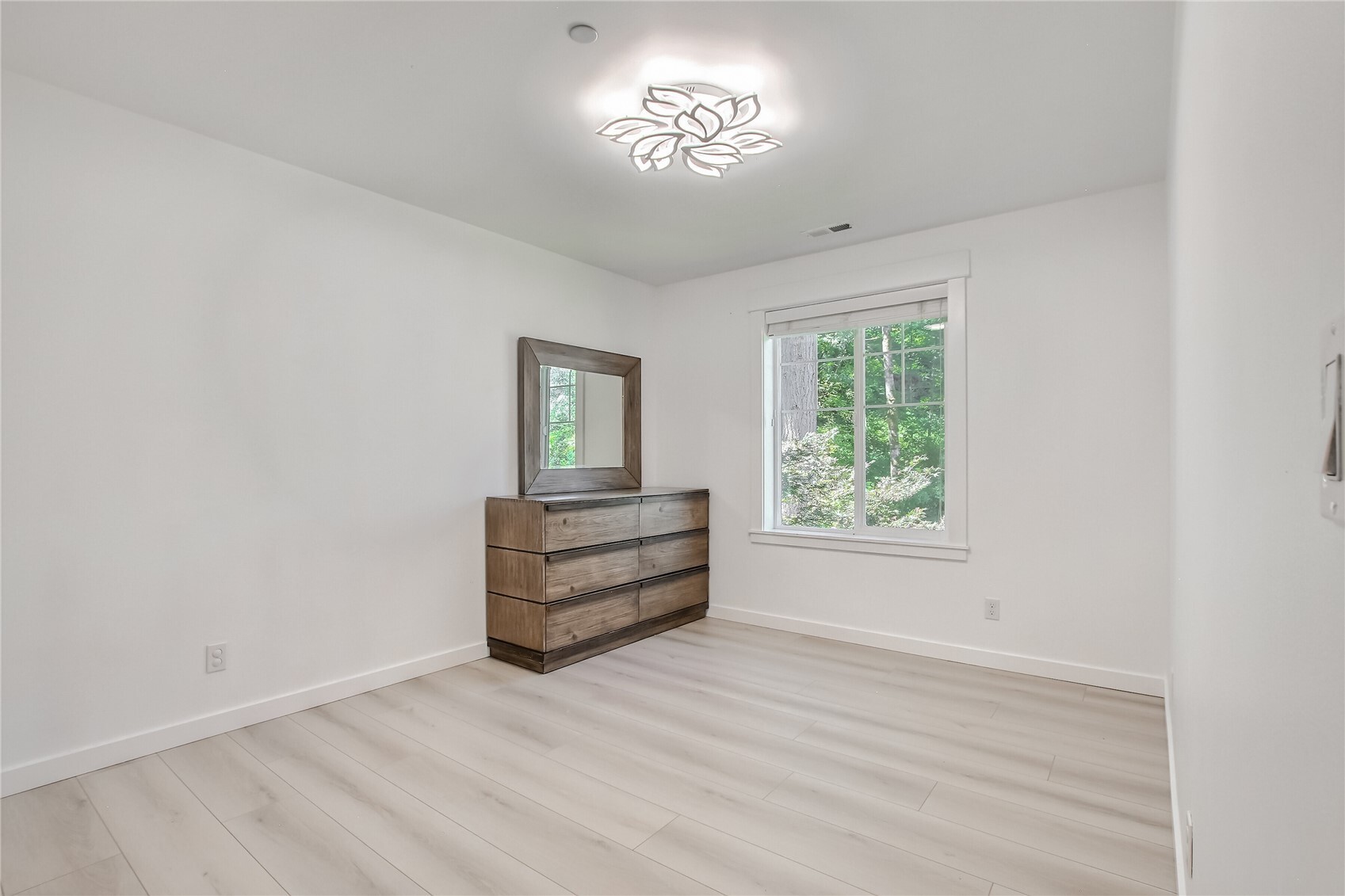 16426 85th Place Property Photo 25