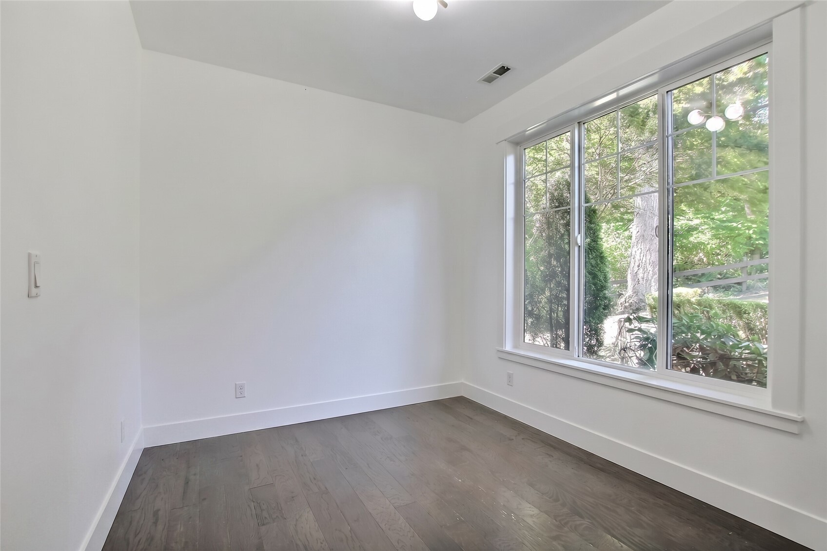 16426 85th Place Property Photo 30