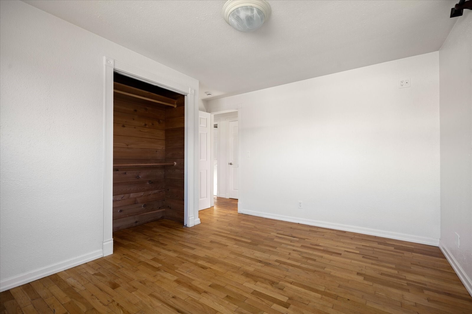 569 Se 6th Avenue Property Photo 15