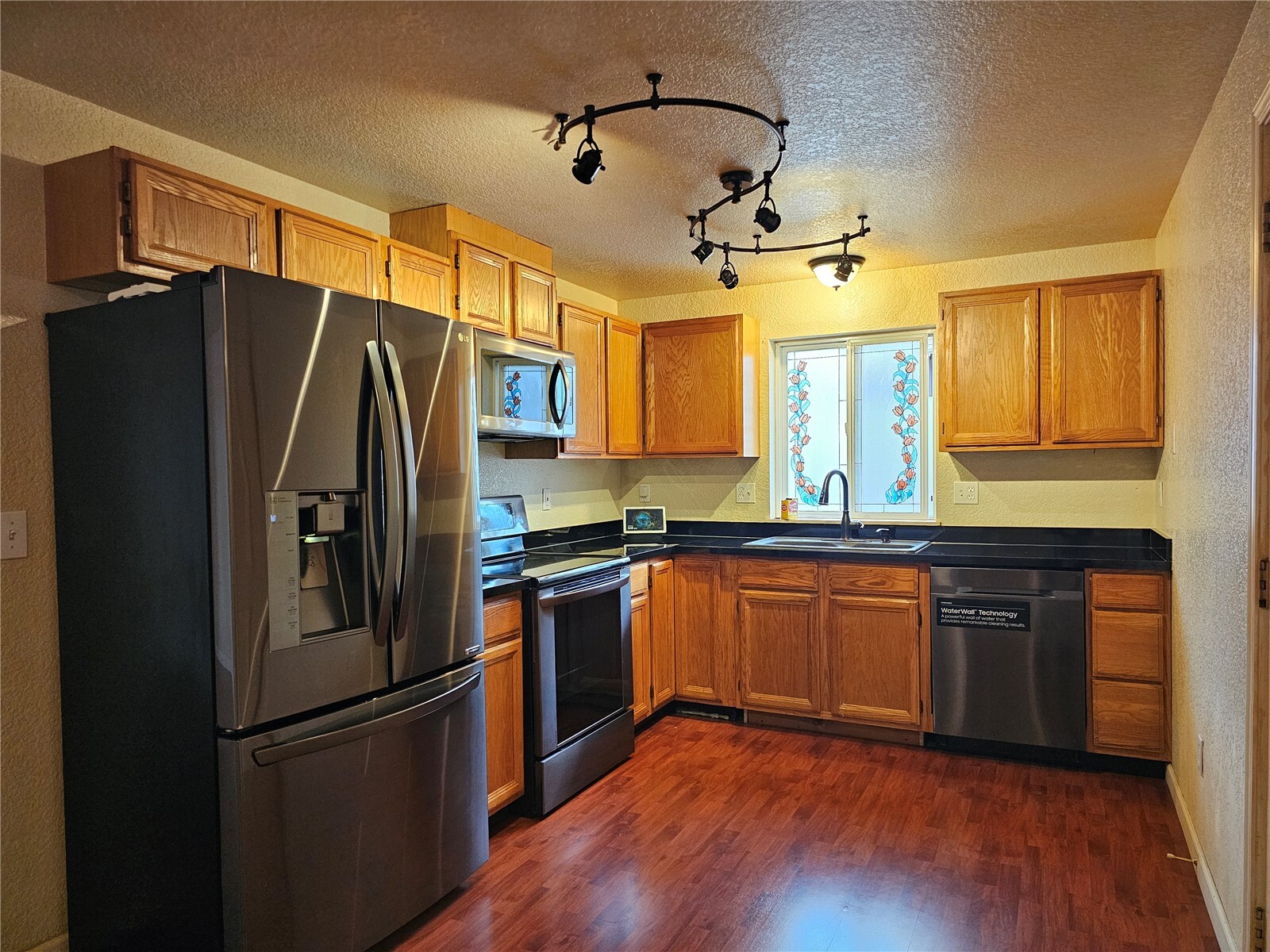 1810 Laurel Street Property Photo 4
