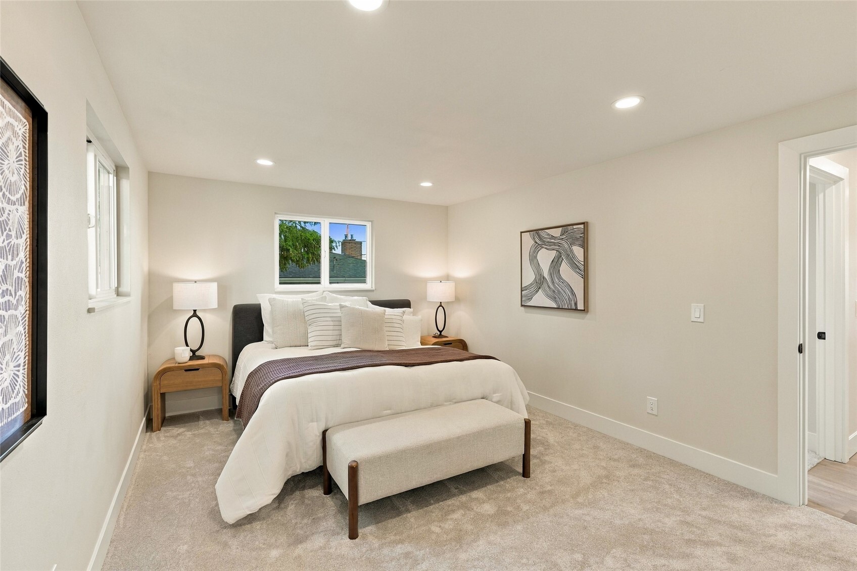 17028 Larch Way Property Photo 15