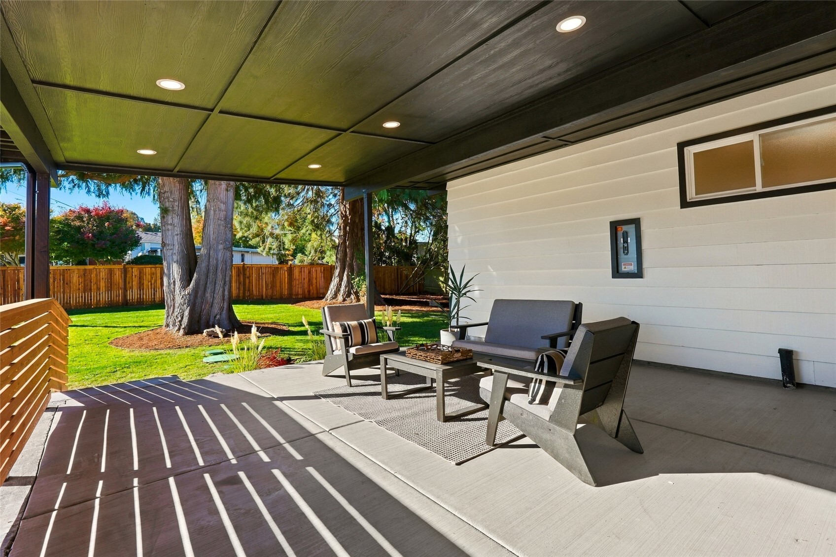 17028 Larch Way Property Photo 29