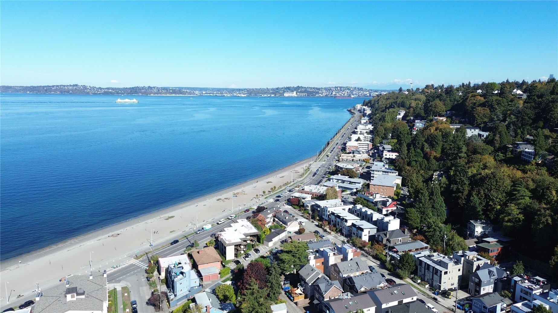 2352 Alki Avenue Property Photo 4