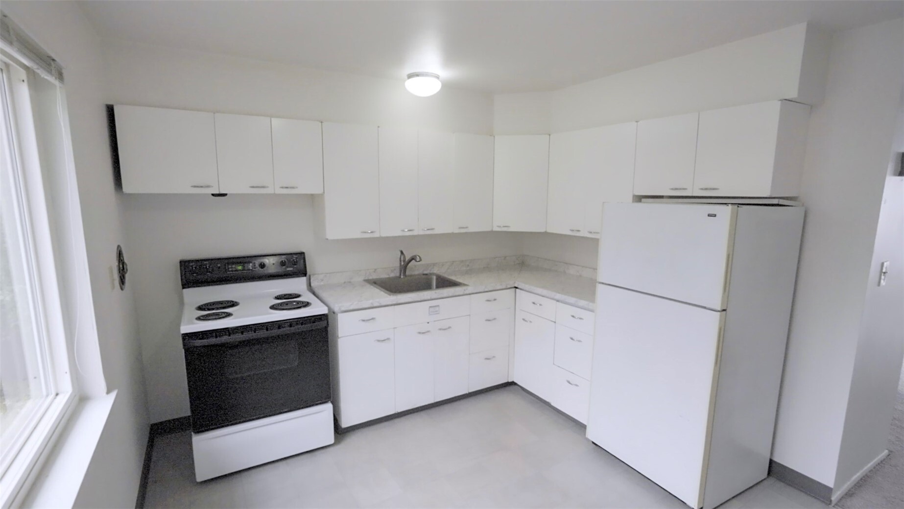 2352 Alki Avenue Property Photo 12