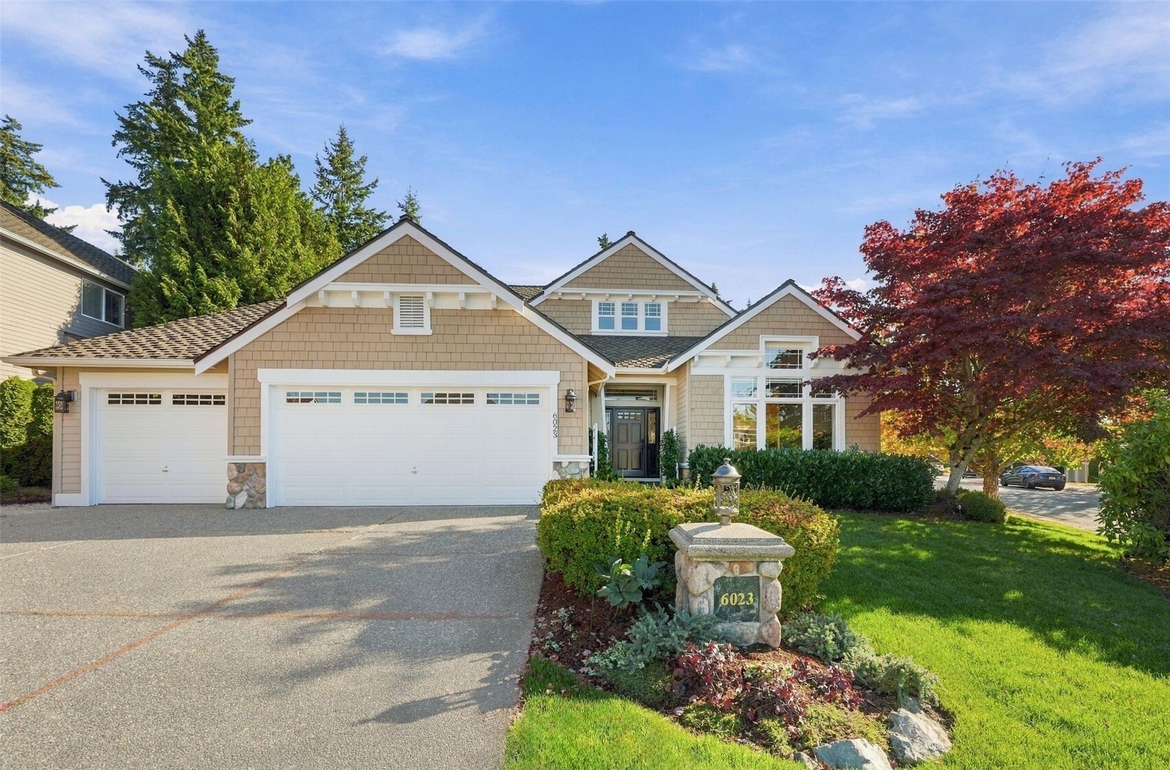 6023 Clubhouse Lane Property Photo 4