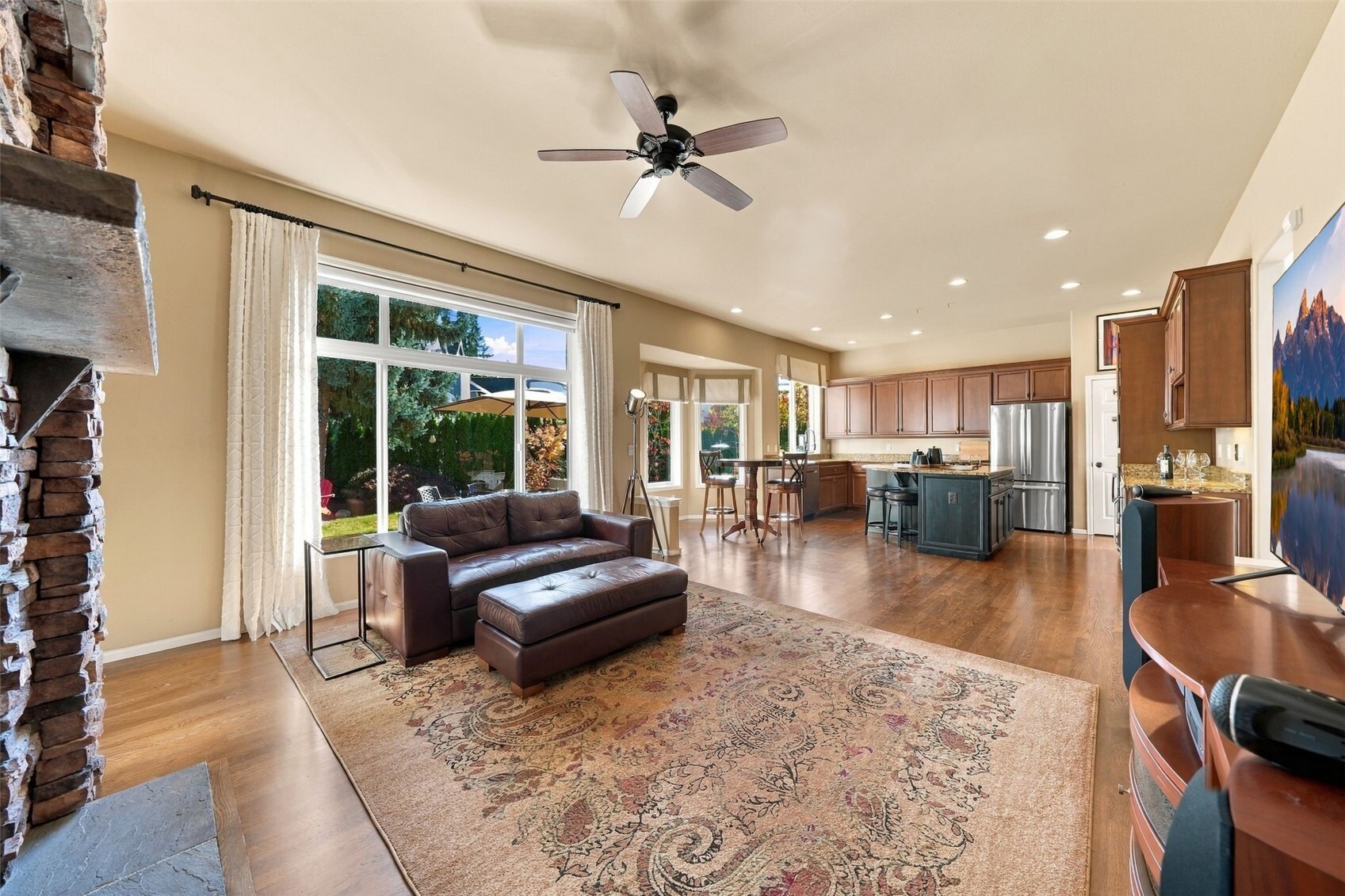 6023 Clubhouse Lane Property Photo 12