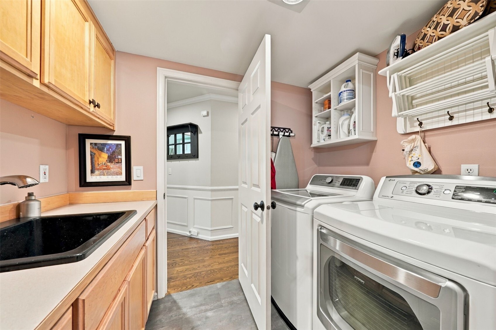 6023 Clubhouse Lane Property Photo 24