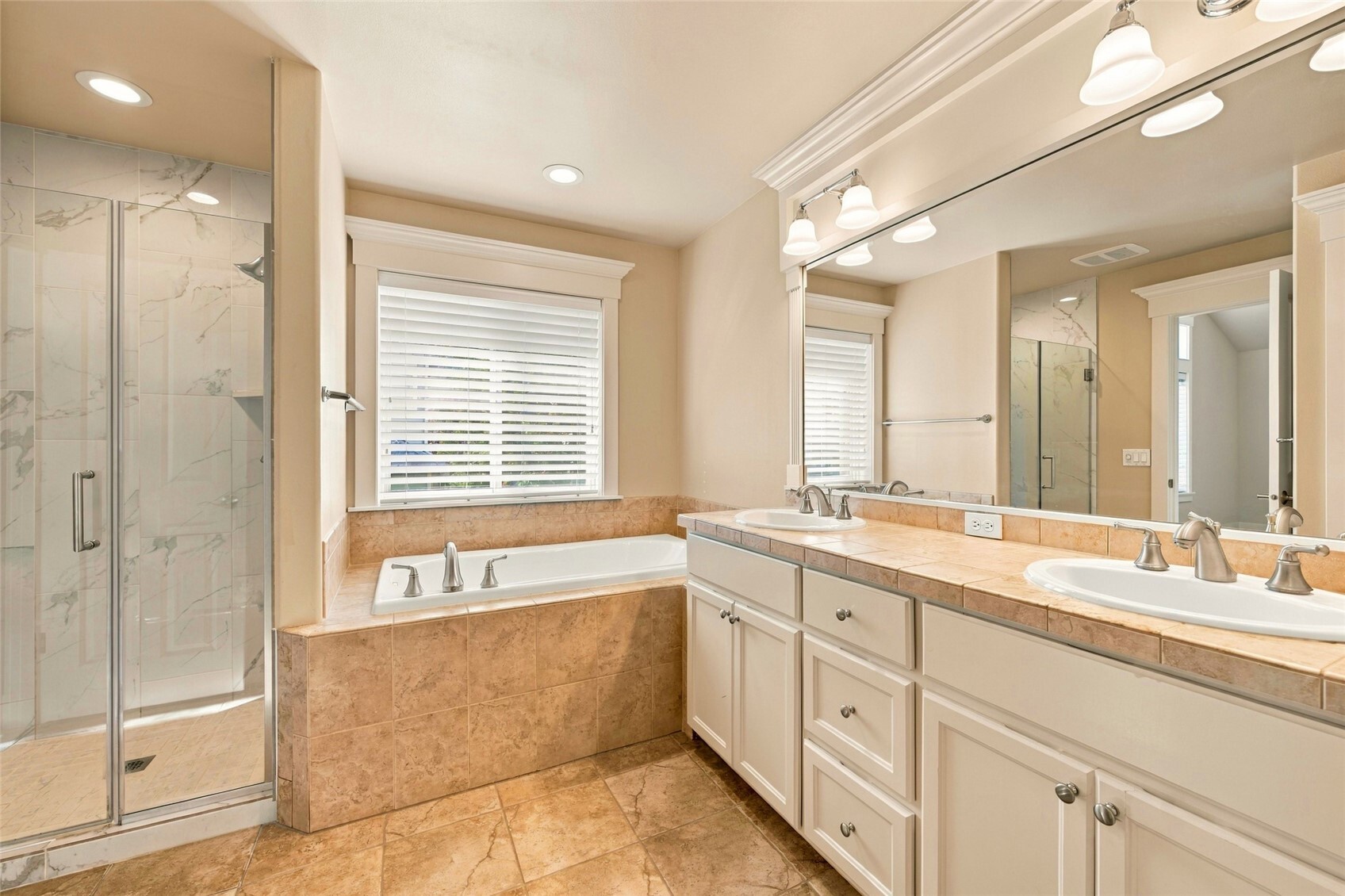 1131 236th Place Property Photo 12