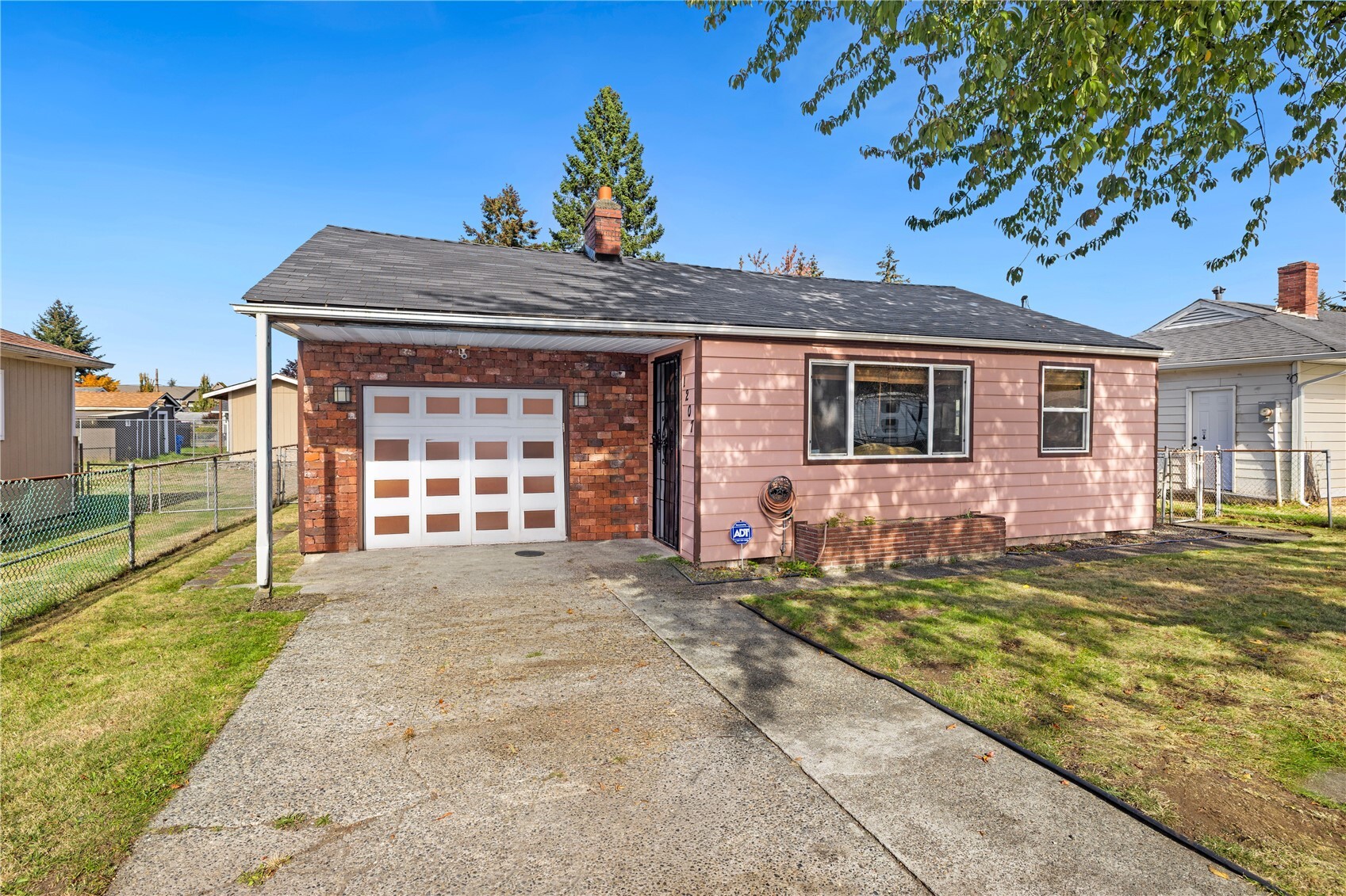 1207 Violet Meadow Street Property Photo 1