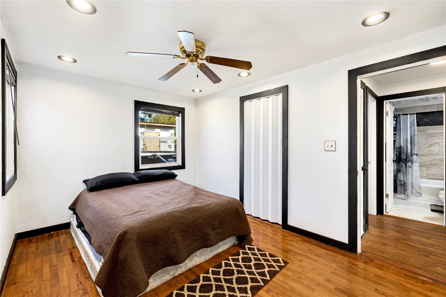 1207 Violet Meadow Street Property Photo 17