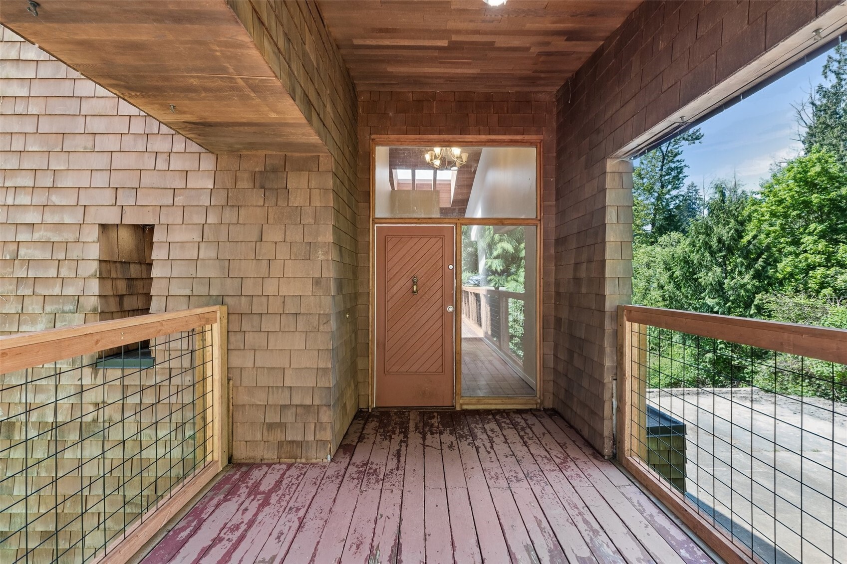 10702 Hill Terrace Property Photo 2