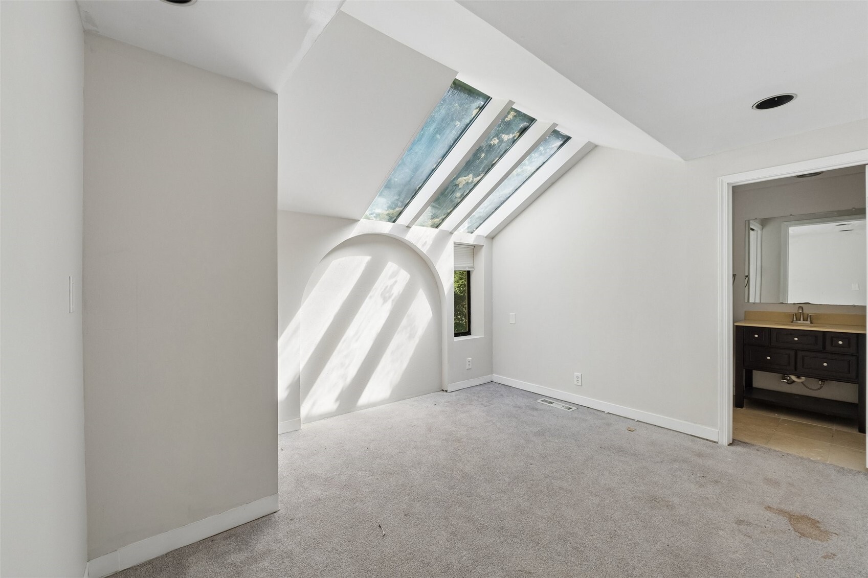 10702 Hill Terrace Property Photo 19