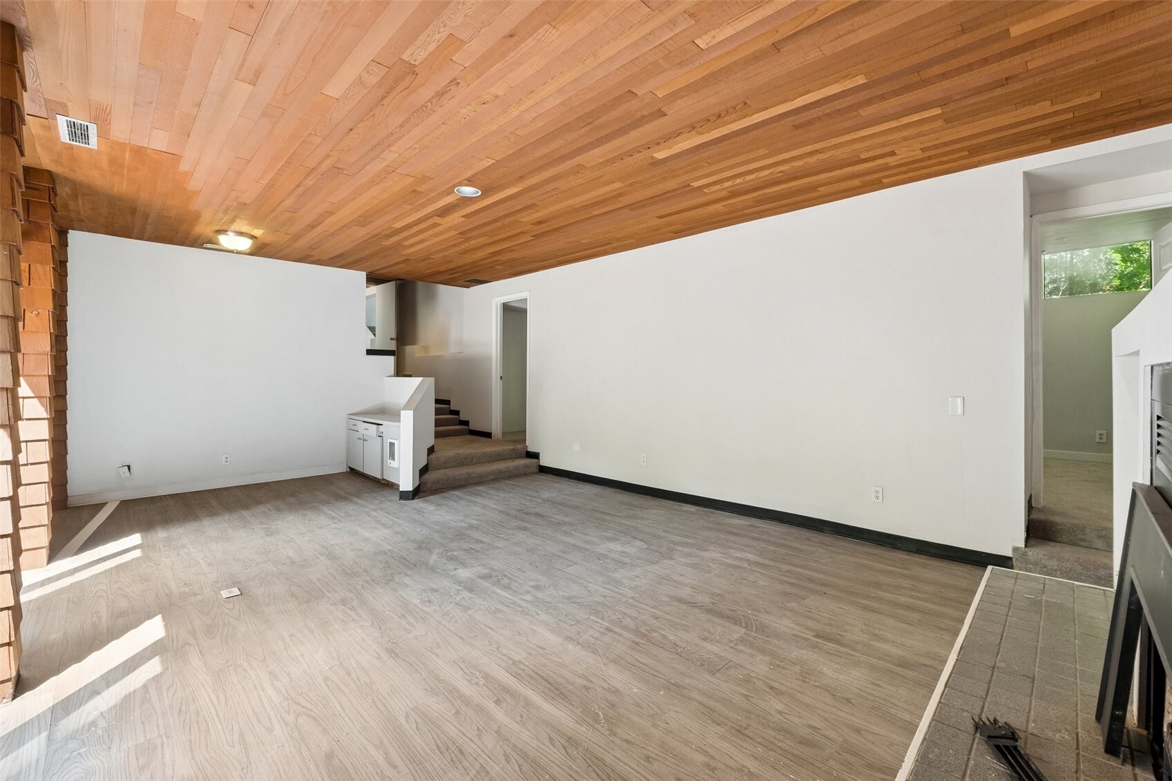 10702 Hill Terrace Property Photo 31