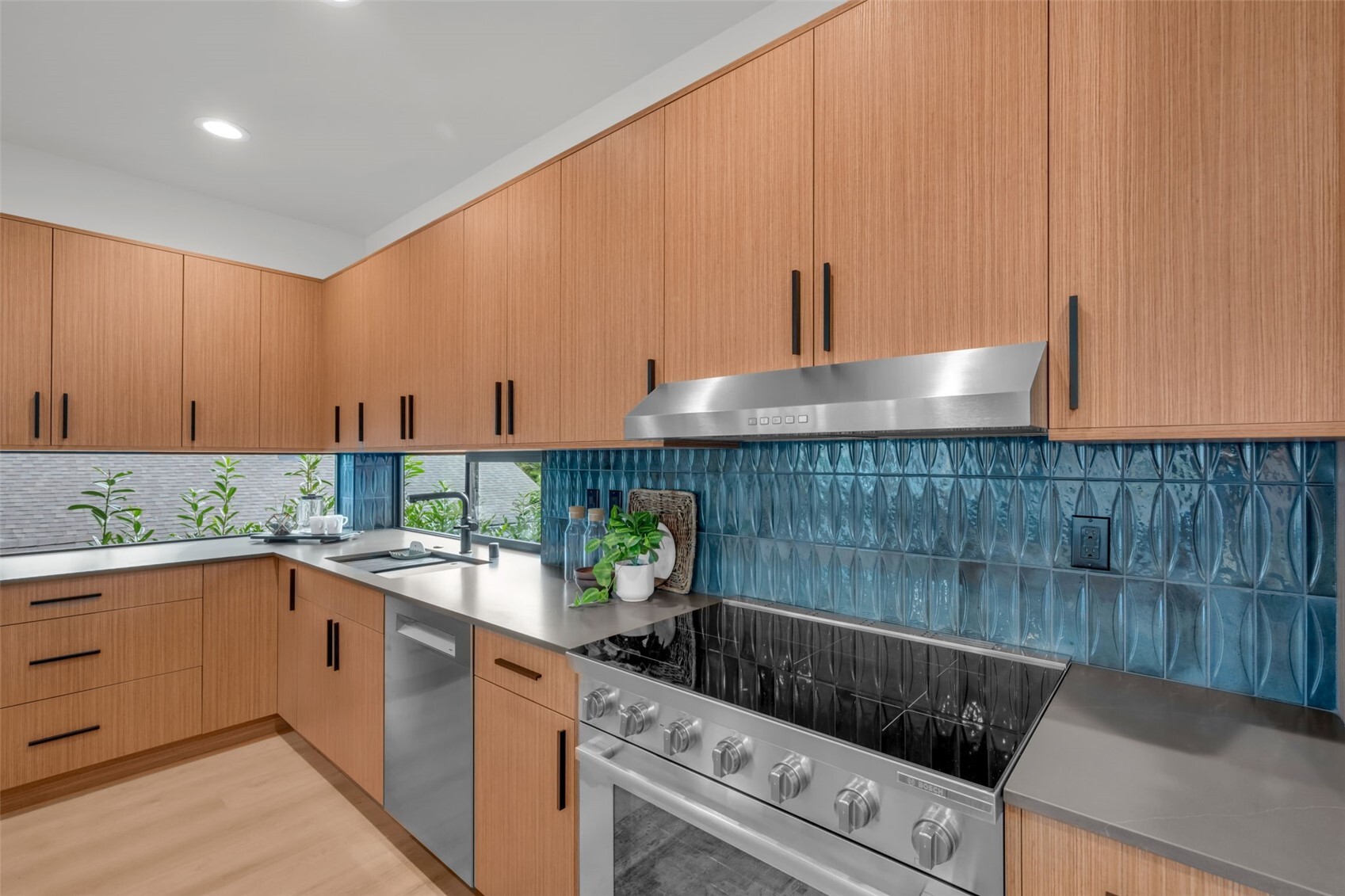 5201 S Holly Street Property Photo 16