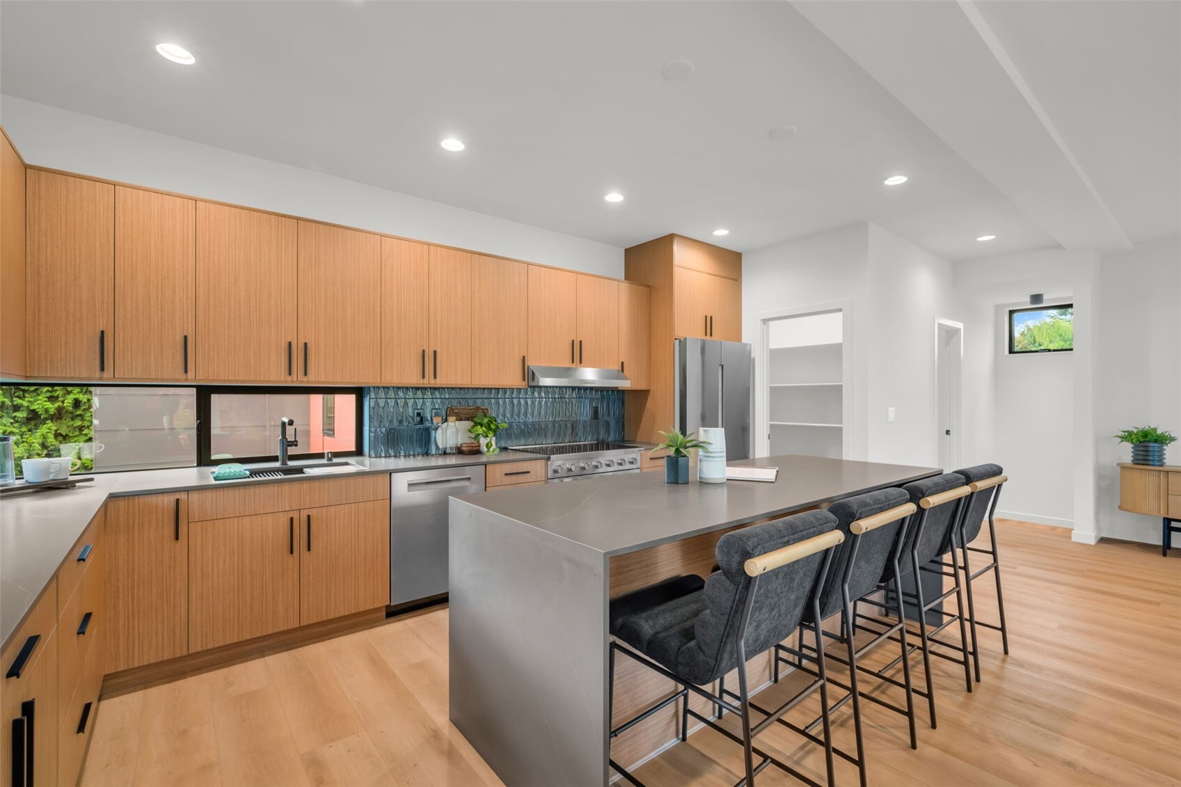 5201 S Holly Street Property Photo 17
