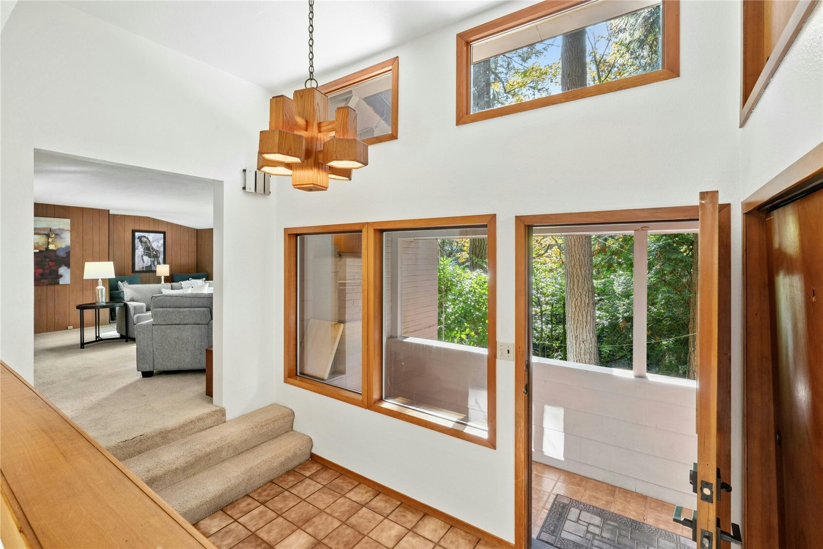 3024 Ne 180th Street Property Photo 2