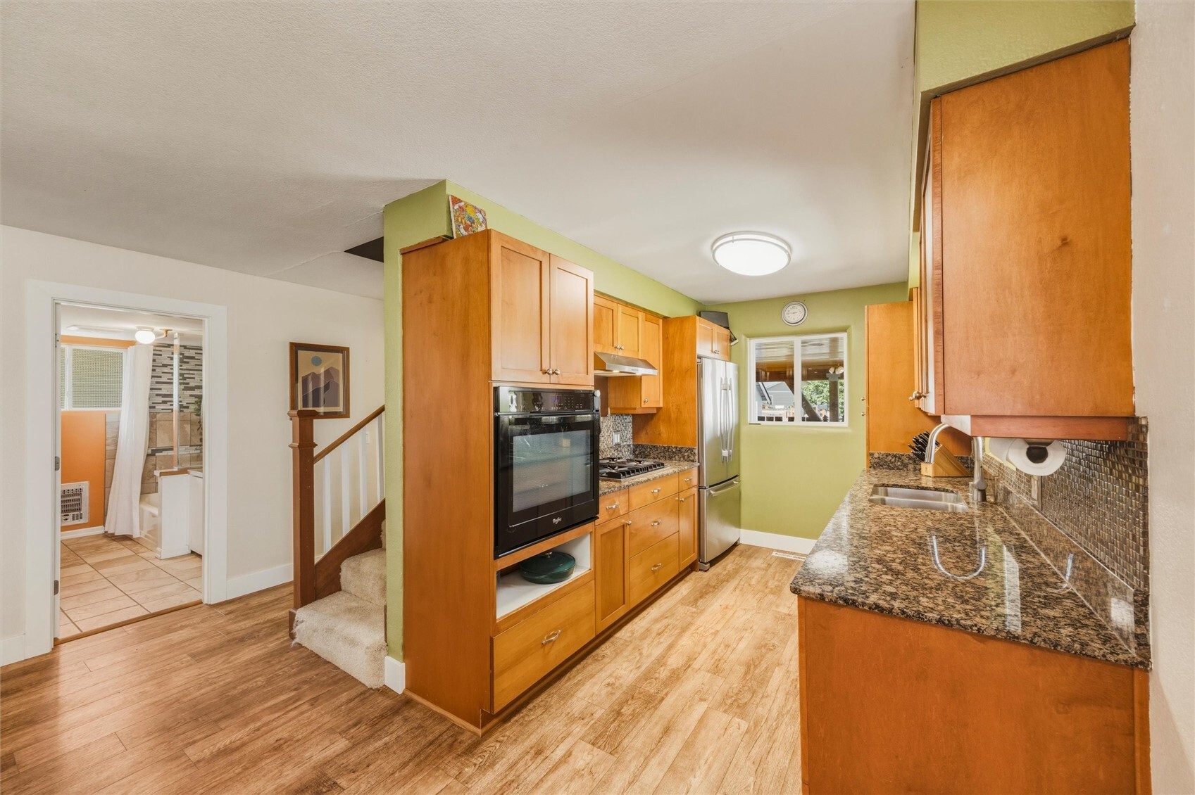 307 Lincoln Street Property Photo 11