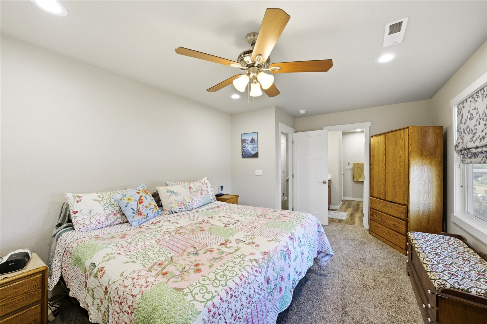335 Ross Way Property Photo 14