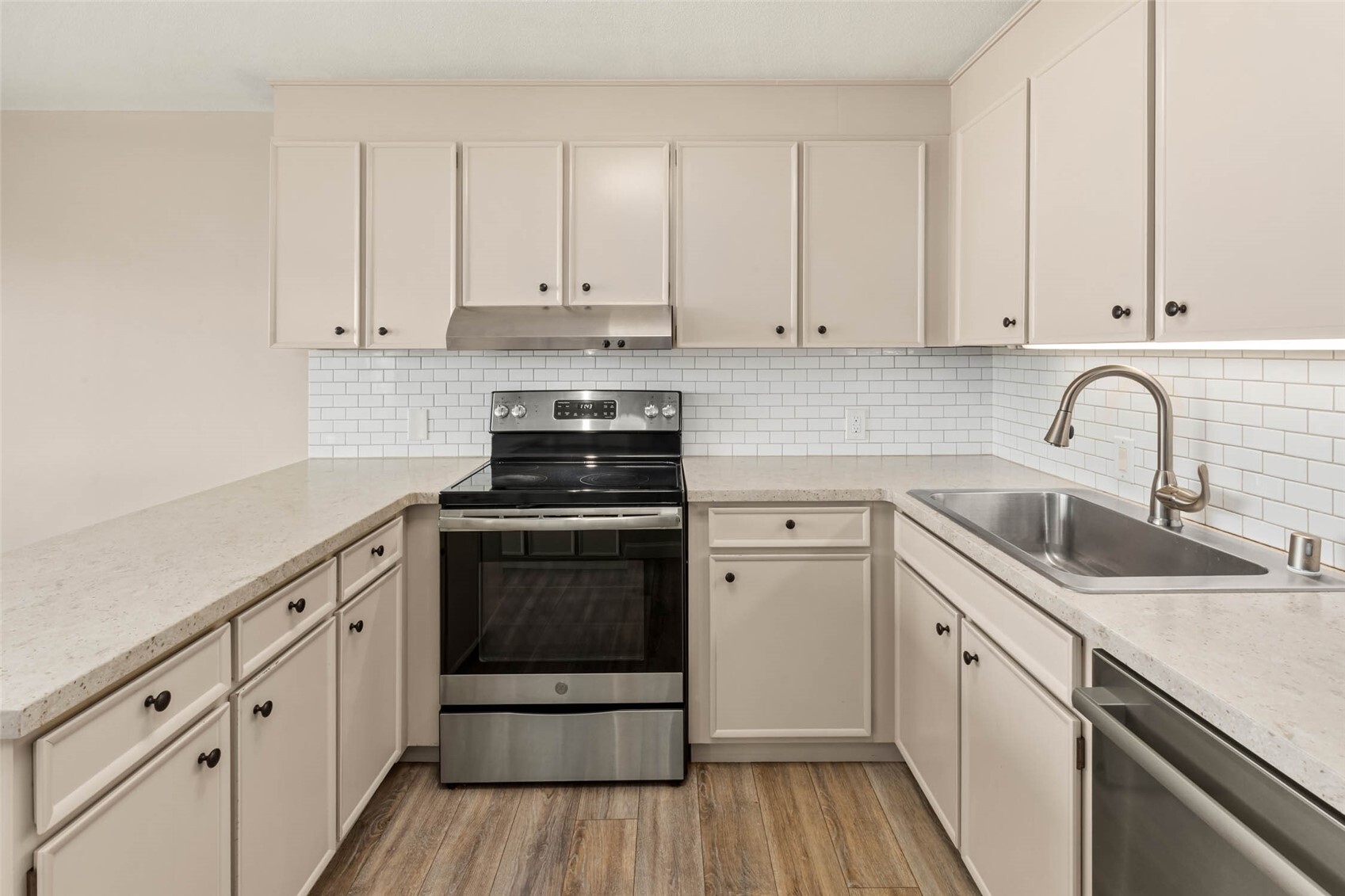 525 Belmont Avenue 3c Property Photo 13