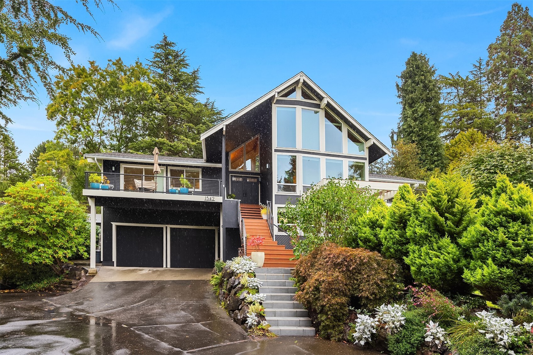 1542 10th Place Property Photo 1