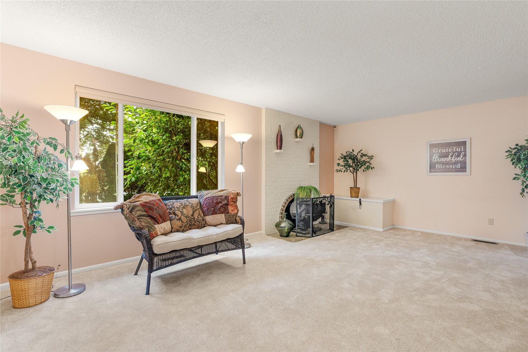 23811 Brier Road Property Photo 4