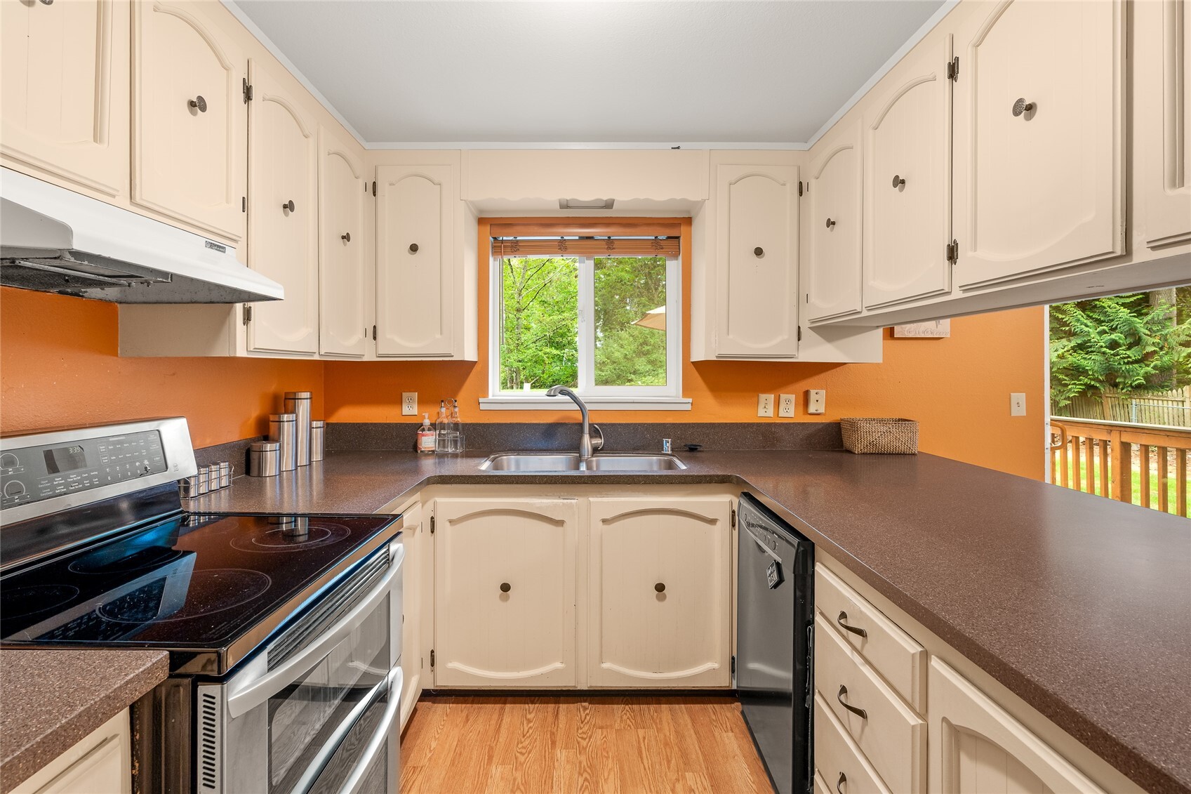 23811 Brier Road Property Photo 14