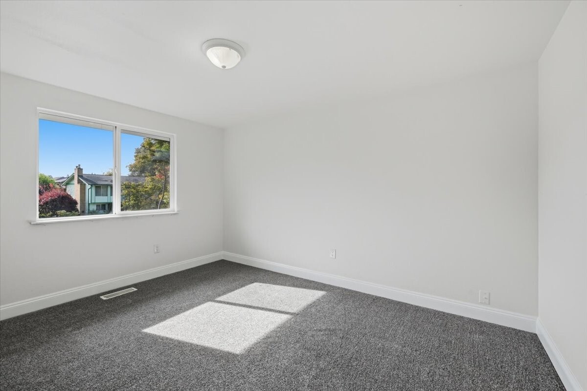 10335 99th Street Property Photo 15