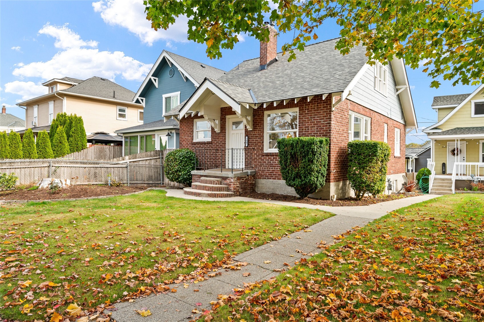2407 Lombard Avenue A Property Photo 1