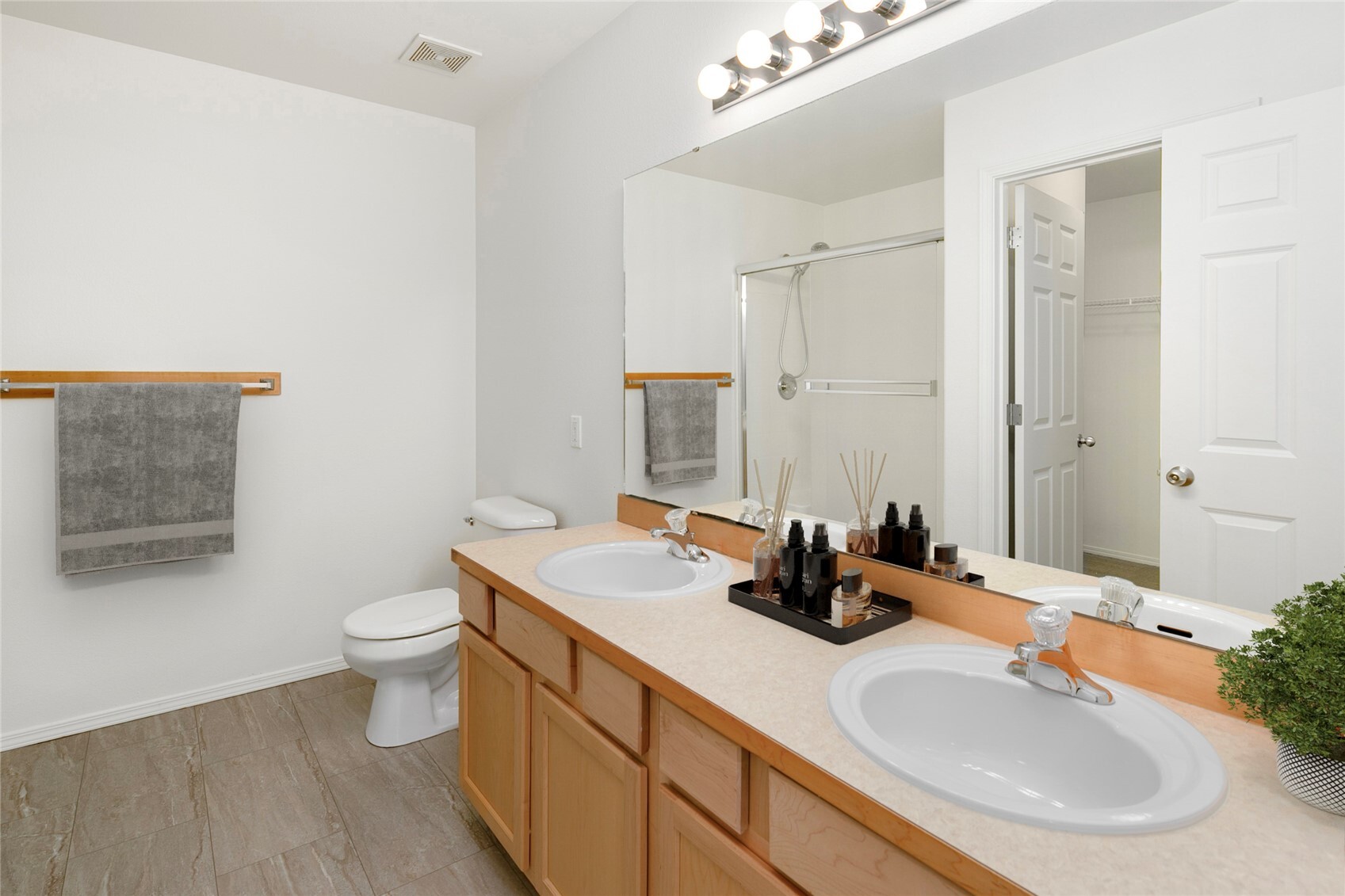 1024 186th Street Property Photo 17