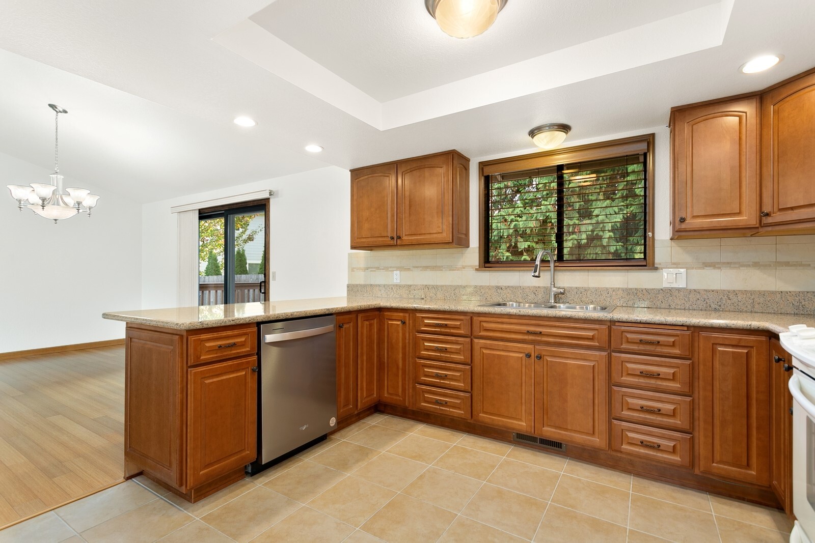 9370 Saint Johns Place Property Photo 10
