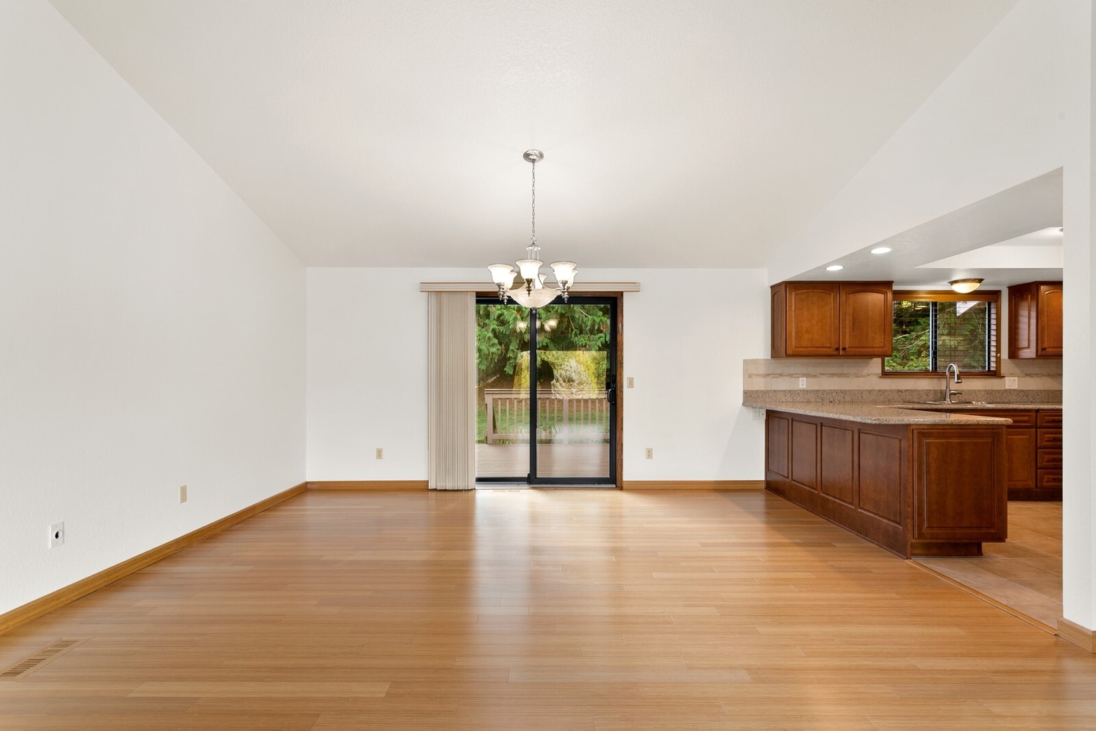 9370 Saint Johns Place Property Photo 15