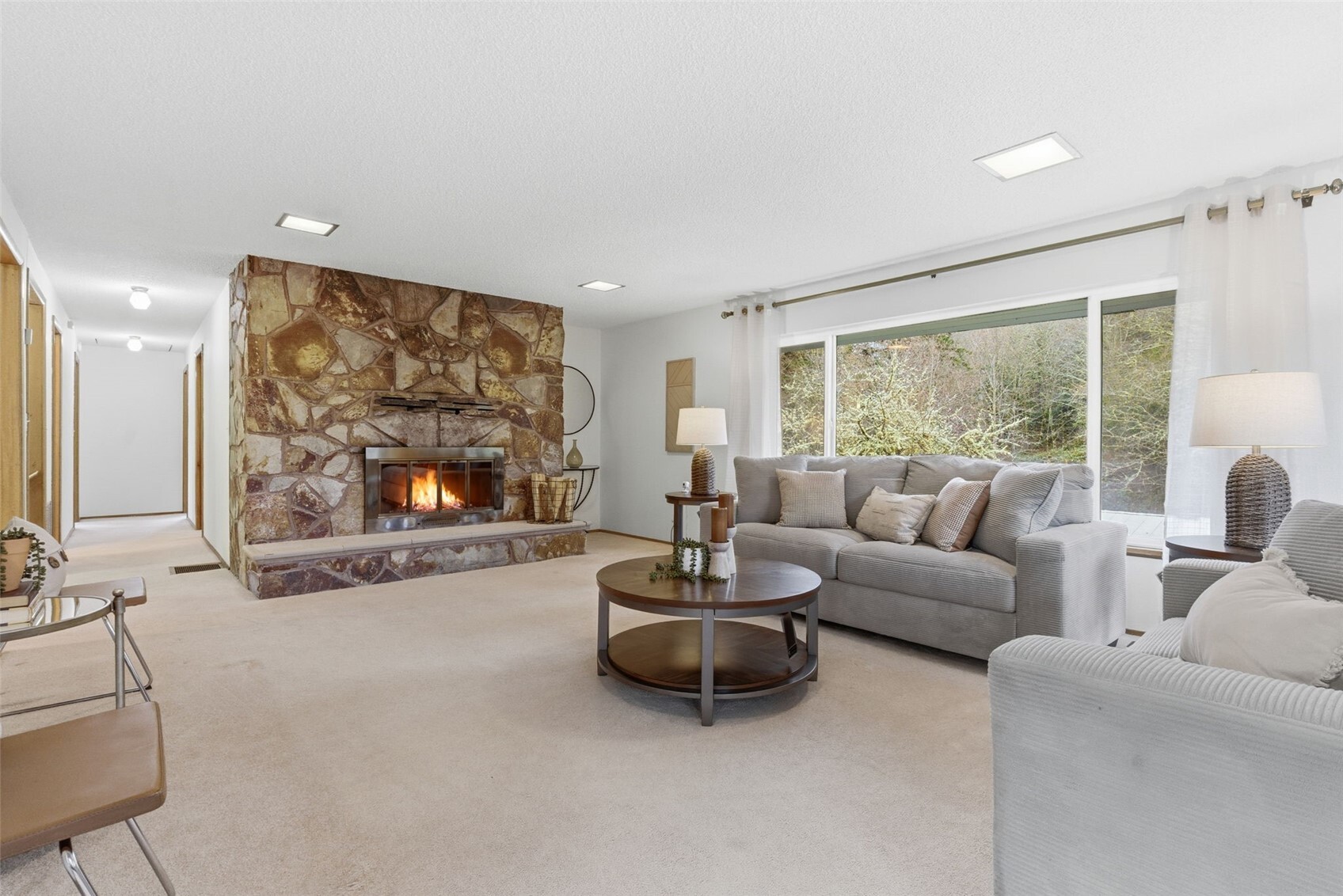 22628 Holgar Court Property Photo 7