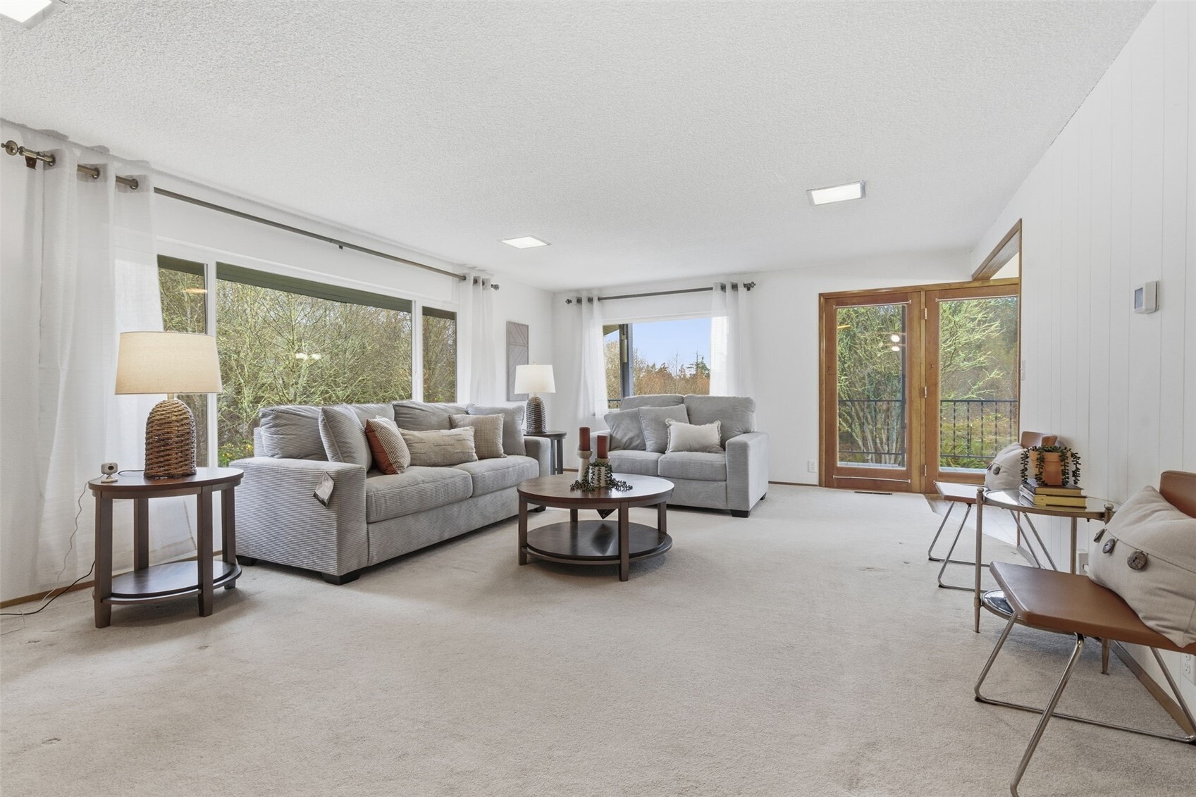 22628 Holgar Court Property Photo 8