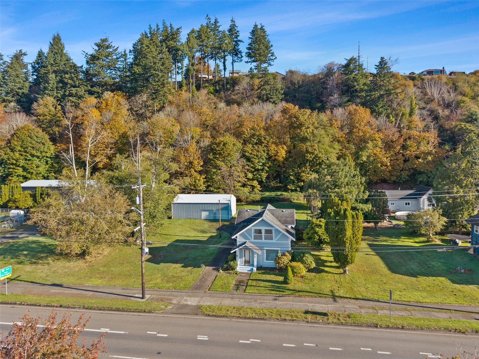 1811 Riverside Avenue Property Photo 3